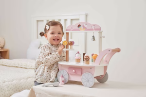 Leksaker för 4-åringar – lek, fantasi och utveckling