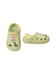 Pippi Långstrump sandaler och tofflor i grön färg för barn.